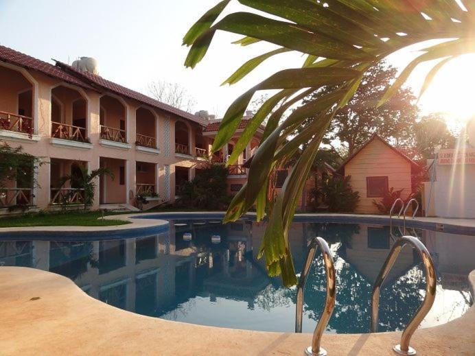 Hotel Calakmul Xpujil Bagian luar foto